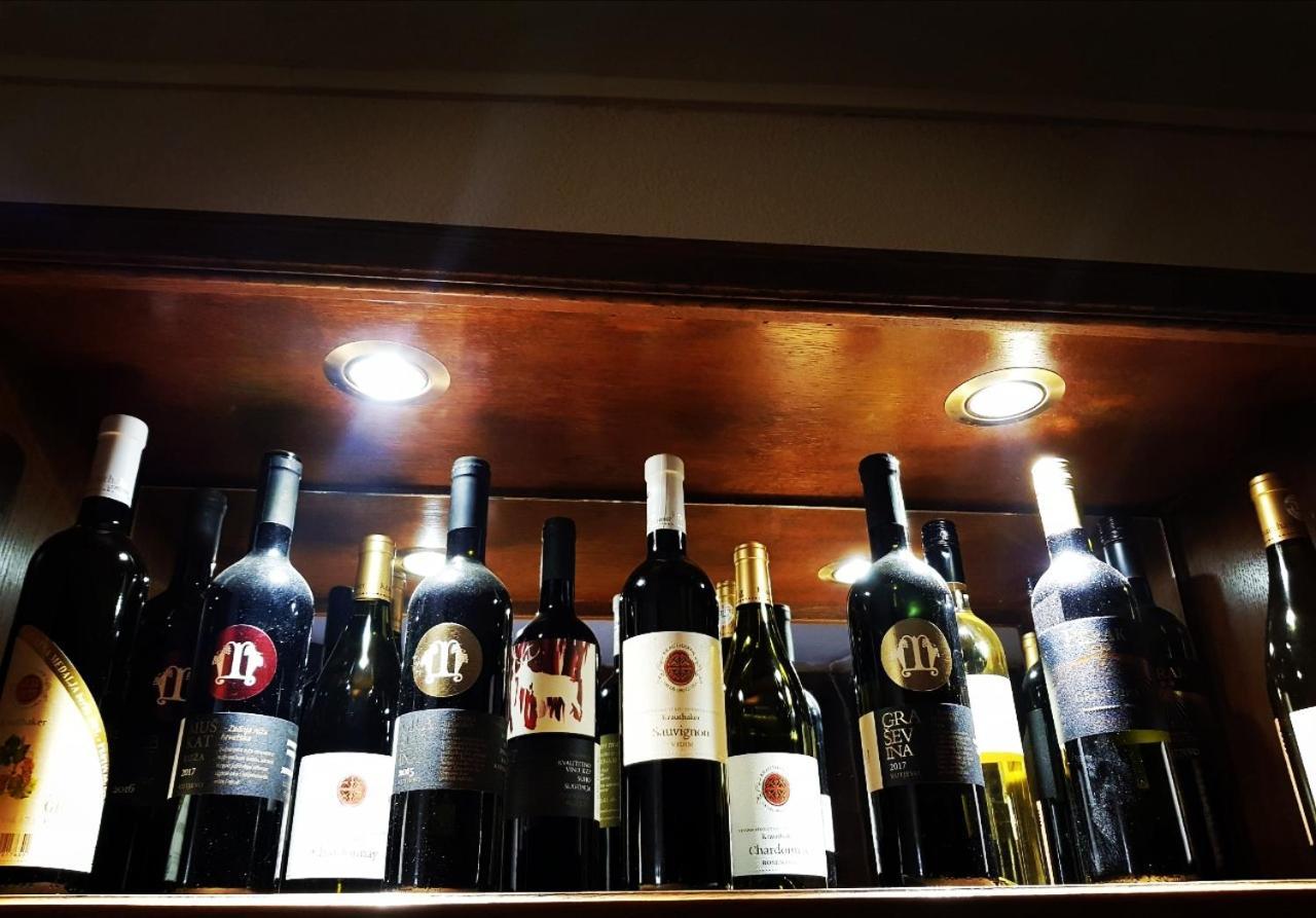 Готель House Of Wine Kutjevo Екстер'єр фото